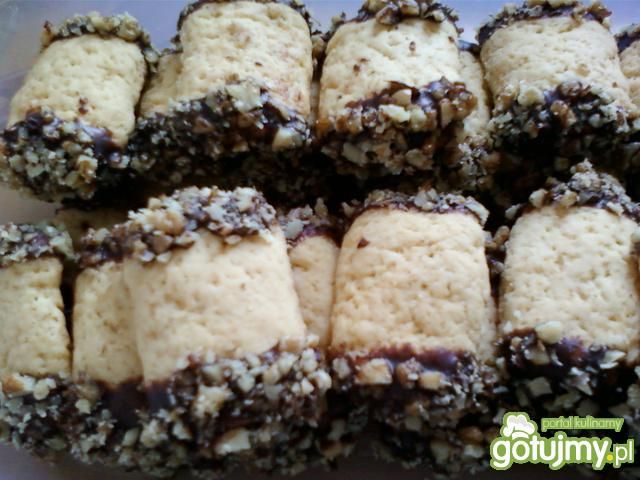 Czekoladowe ciasteczka z orzeszkami