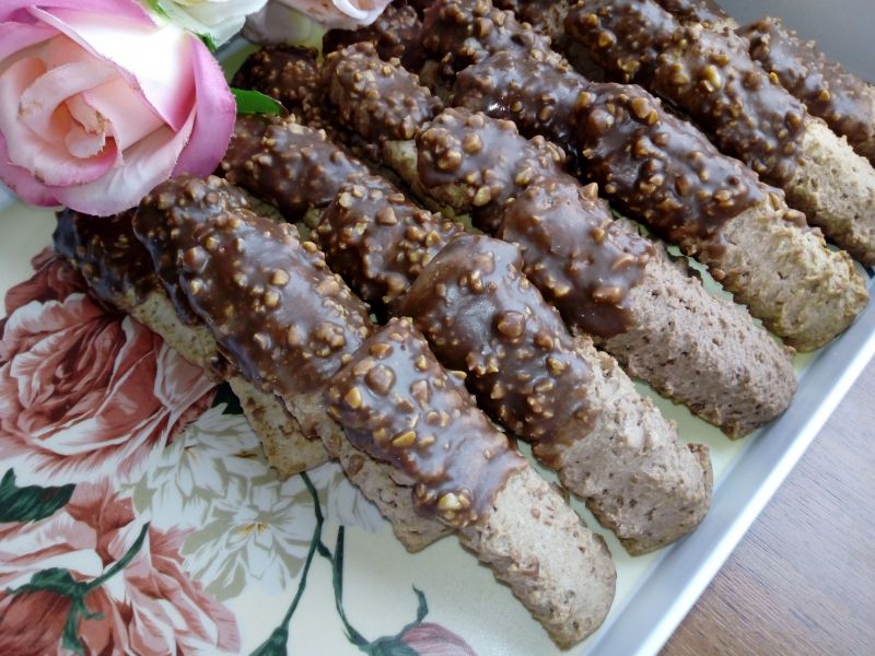 Czekoladowe ciastka maszynkowe