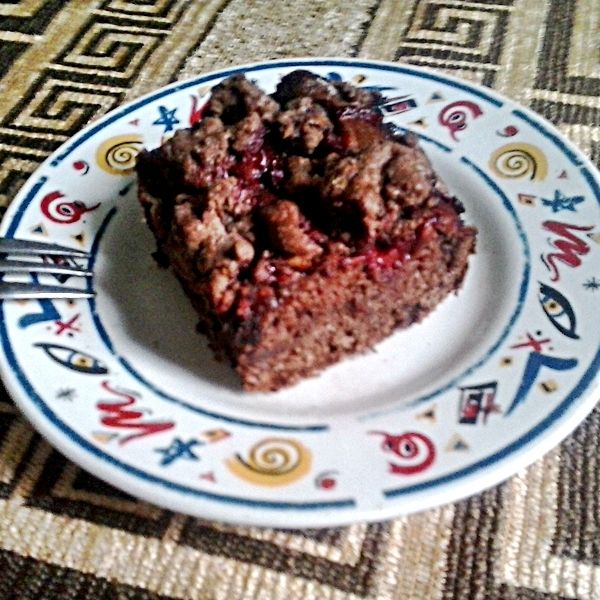 Czekoladowe ciasto drożdzowe z truskawkami