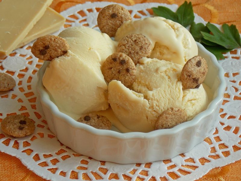 Czekoladowe lody karmelowe dla dzieci  Czekoladowe lody karmelowe dla dzieci