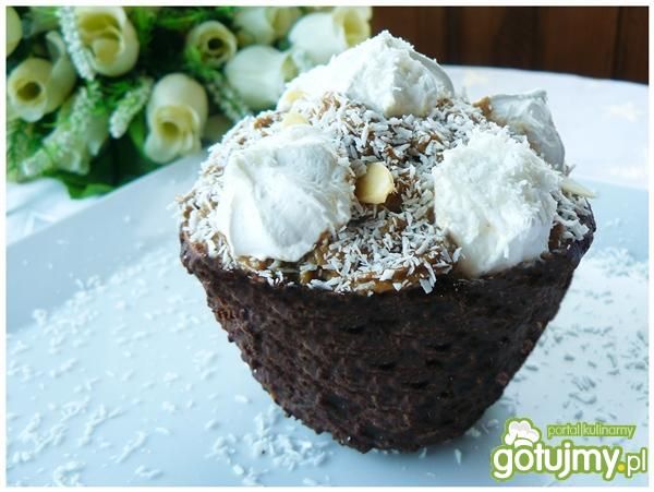 Czekoladowe miseczki z musem cappucino Czekoladowe miseczki z musem cappucino