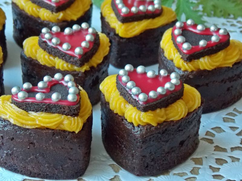 Czekoladowe muffinki z kremem pomarańczowym