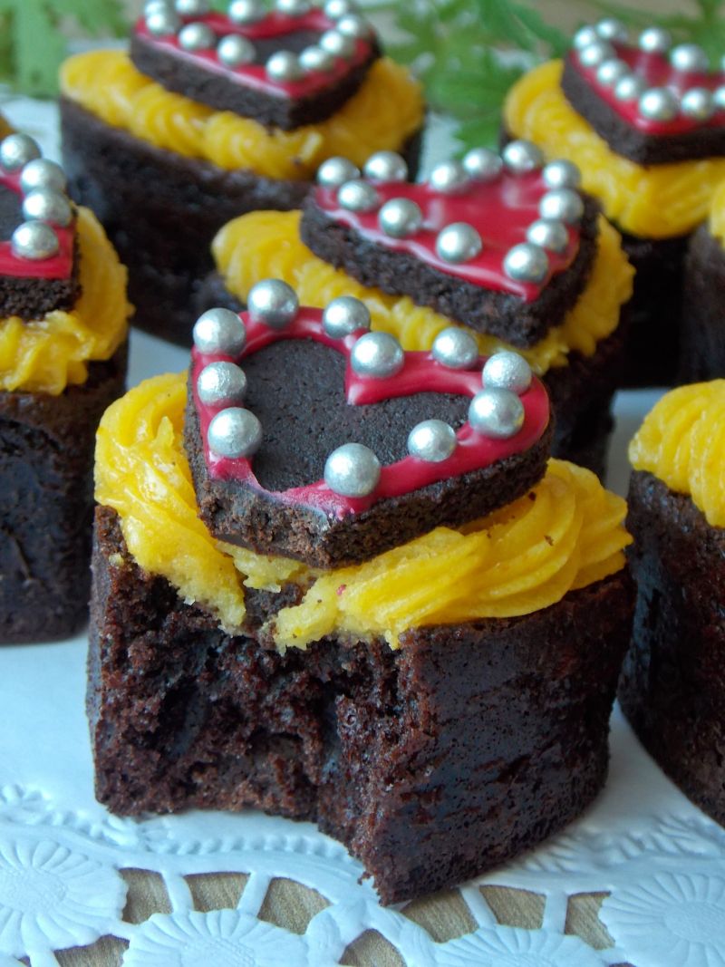 Czekoladowe muffinki z kremem pomarańczowym