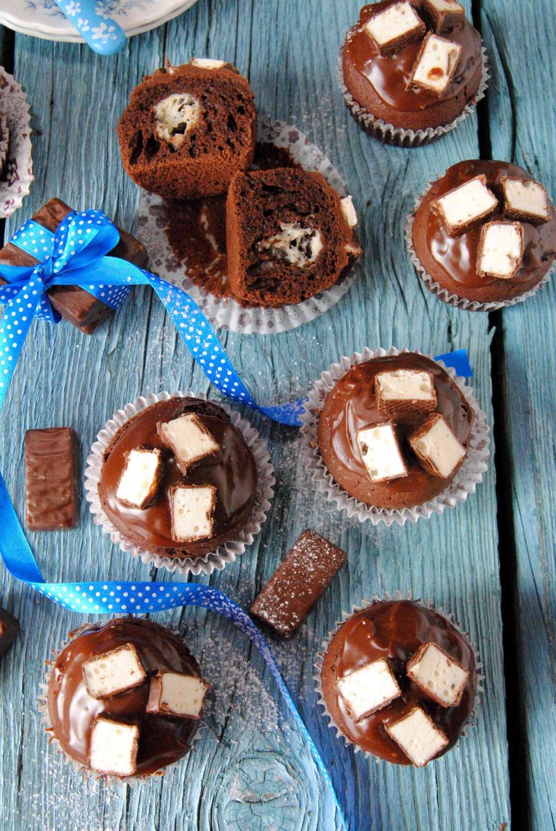 Czekoladowe muffiny z ptasim mleczkiem