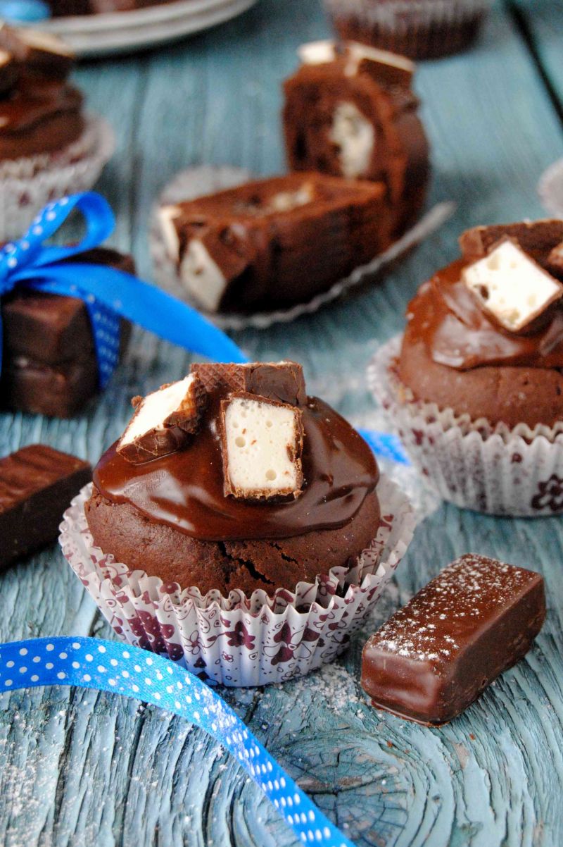 Czekoladowe muffiny z ptasim mleczkiem