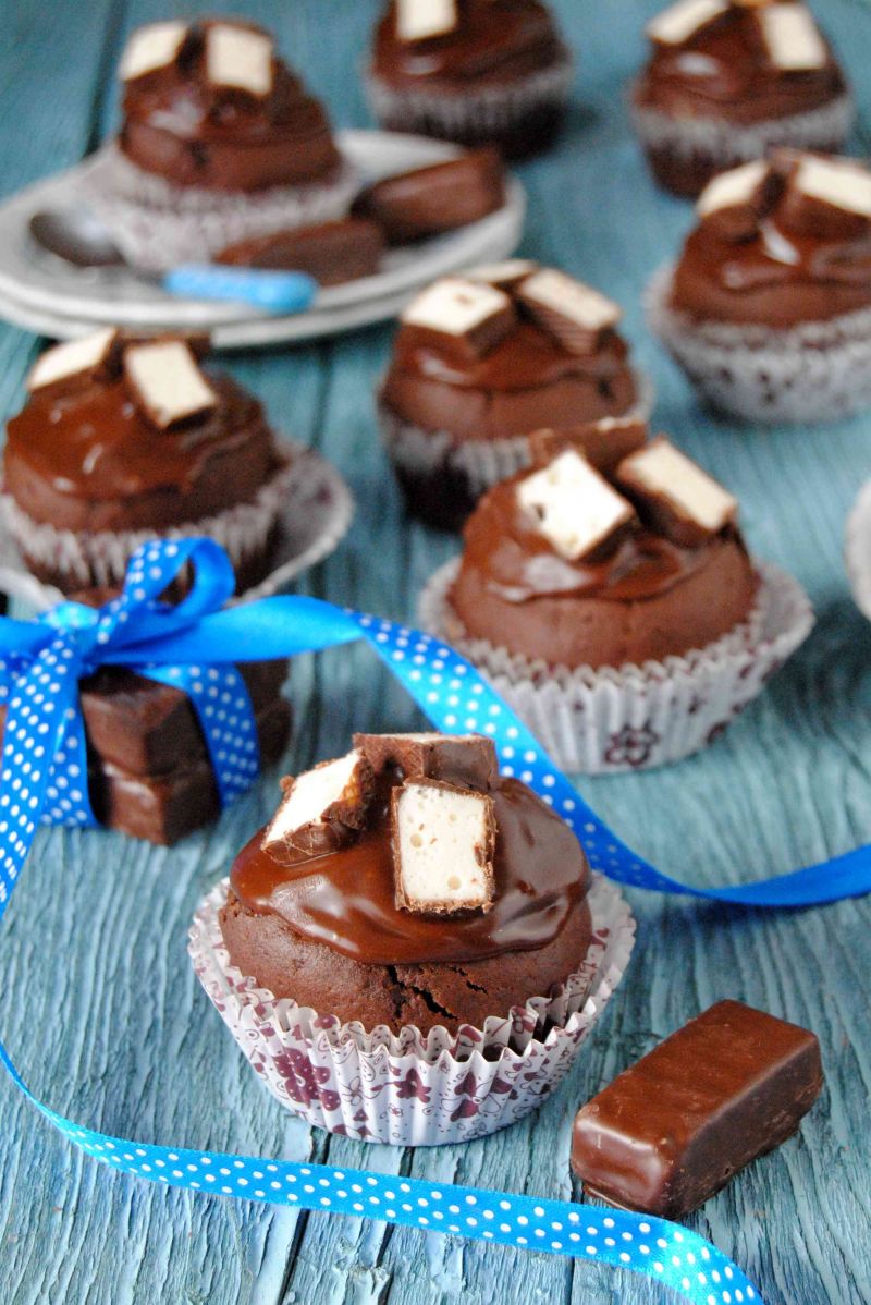 Czekoladowe muffiny z ptasim mleczkiem