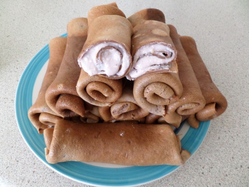 Czekoladowe naleśniki z serem