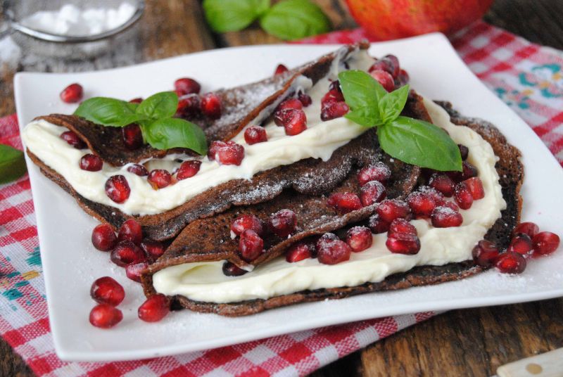 Czekoladowe naleśniki z serem i grantem