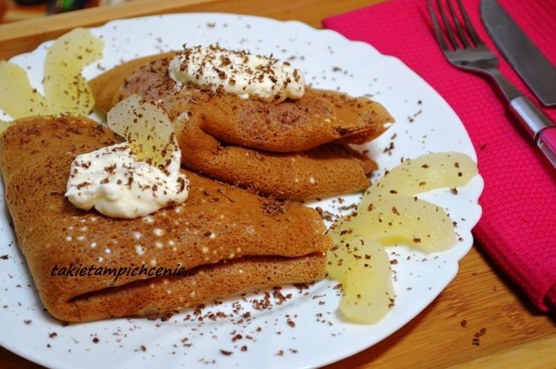 Czekoladowe naleśniki z serem i gruszkami 