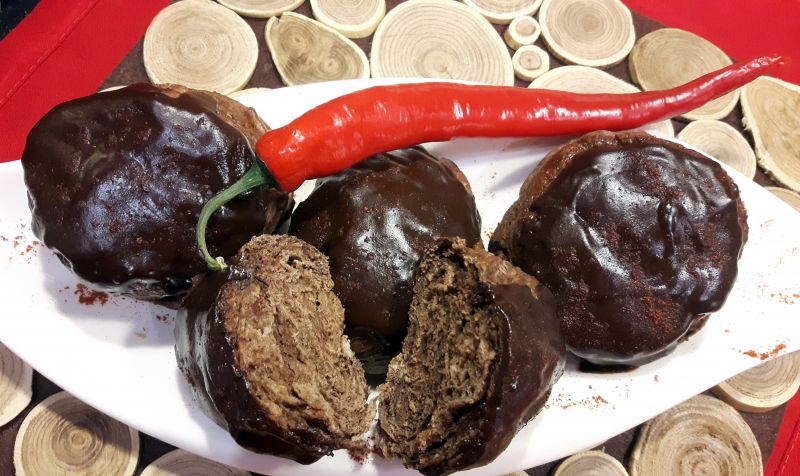 Czekoladowe pączki na ostro