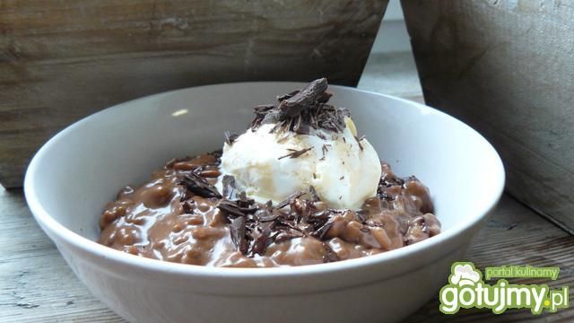 Czekoladowe risotto z lodami waniliowymi Czekoladowe risotto z lodami waniliowymi