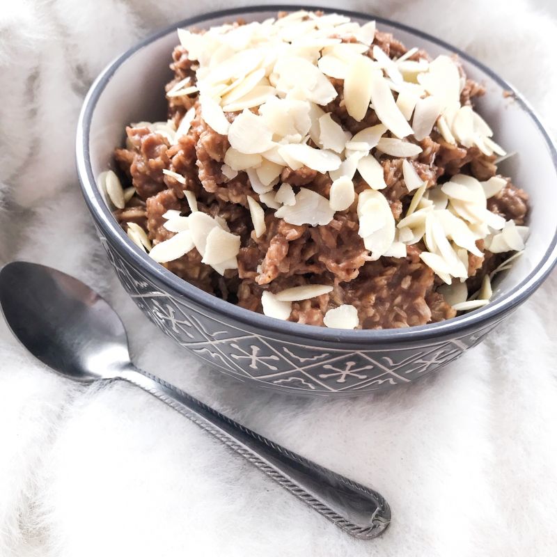 Czekoladowo-bananowa jaglanka z kokosem