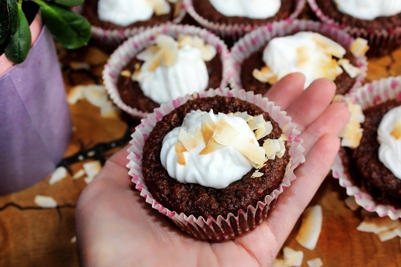 Czekoladowo-kokosowe babeczki z kaszy jaglanej