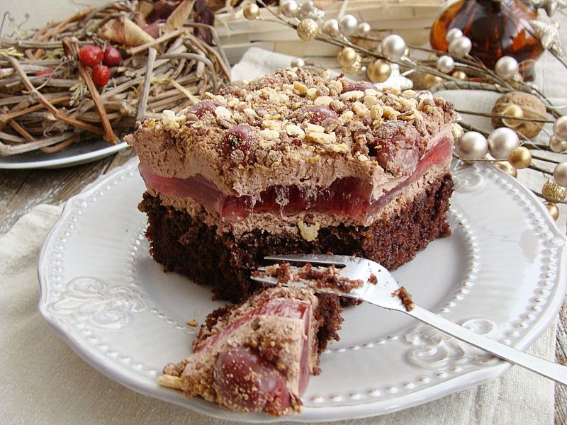 Czekoladowy pijak z wiśniami