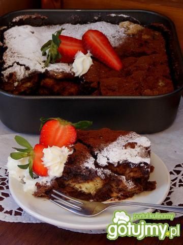 Czekoladowy pudding z brioszką