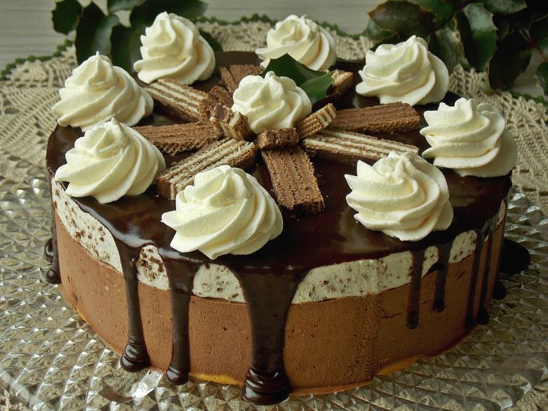 Czekoladowy sernik na zimno z wafelkami Czekoladowy sernik na zimno z wafelkami