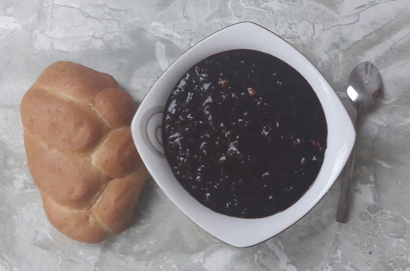 Czekośliwka z nerkowcami