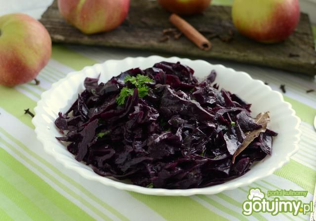 Czerwona kapusta duszona w winie Czerwona kapusta duszona w winie