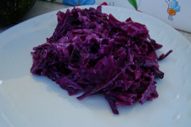 Czerwona kapusta smażona w śmietanie 