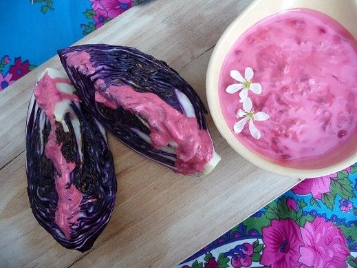 Czerwona kapusta z grilla z różowym sosem Czerwona kapusta z grilla z różowym sosem