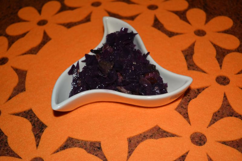 Czerwona kapusta z grzybami  i boczkiem Czerwona kapusta z grzybami  i boczkiem