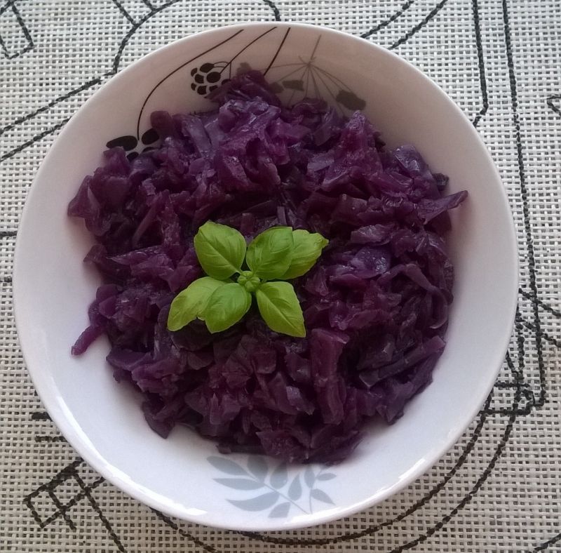 Czerwona kapusta z jabłkiem Czerwona kapusta z jabłkiem