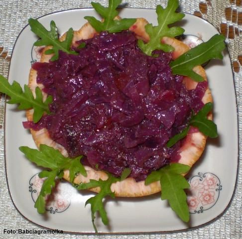 Czerwona kapusta z żurawiną: