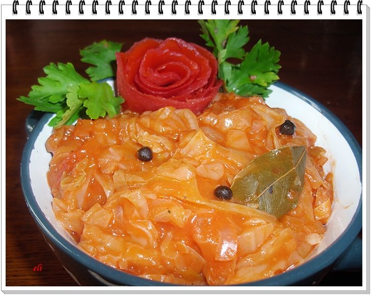 Czerwona młoda kapusta Eli