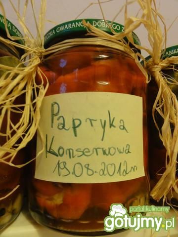 Czerwona papryka konserwowa