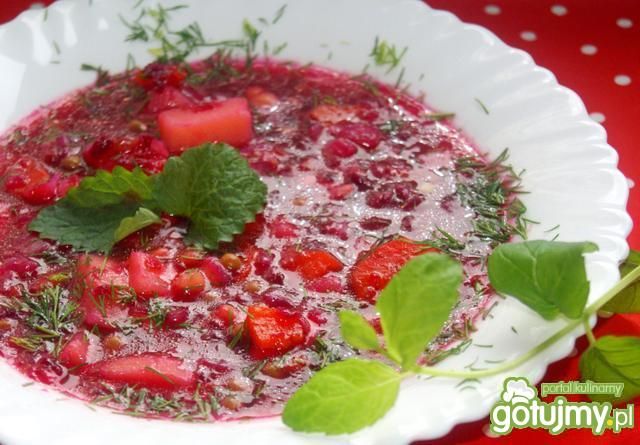 Czerwony barszcz "chomikującej" Buni Czerwony barszcz "chomikującej" Buni