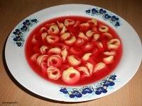 czerwony barszczyk z tortellini z serem