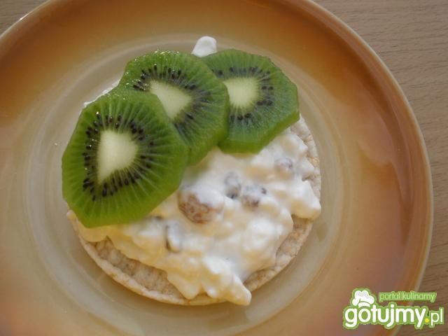 Człek człekowi wilkiem, a kiwi kiwi kiwi Człek człekowi wilkiem, a kiwi kiwi kiwi