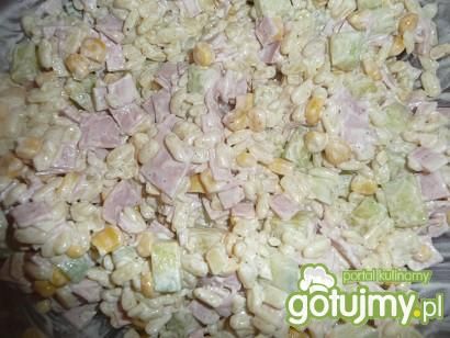 czosnkowa sałatka