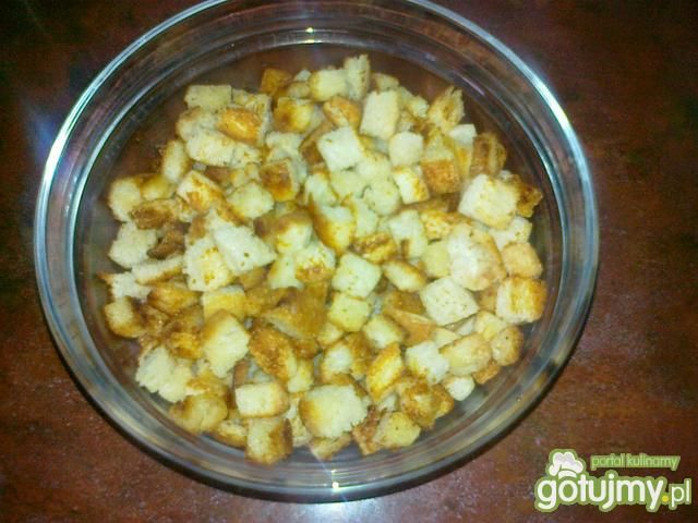 Czosnkowe grzanki pszenne Czosnkowe grzanki pszenne