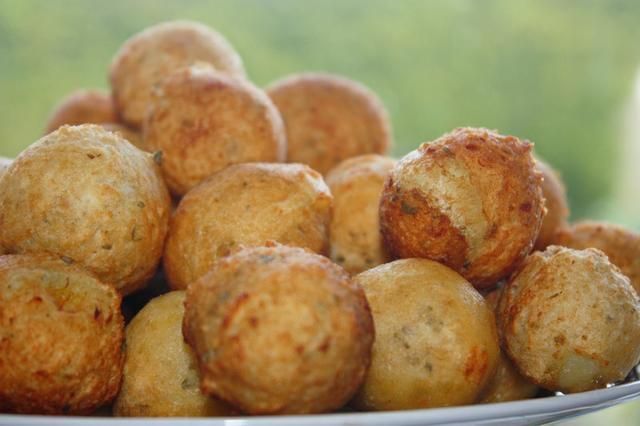 Czosnkowe kuleczki ziemniaczane Czosnkowe kuleczki ziemniaczane