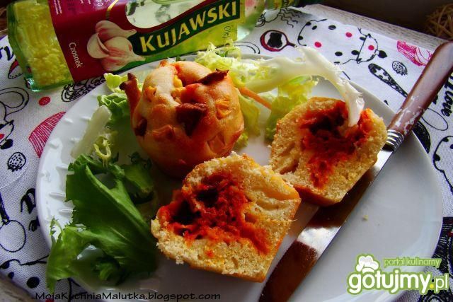 Czosnkowe muffiny z pastą warzywną  Czosnkowe muffiny z pastą warzywną