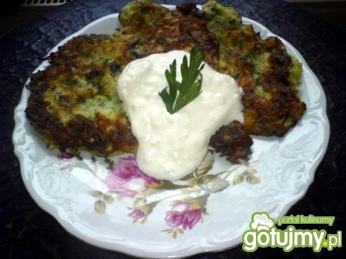 Czosnkowe placki z cukinii Czosnkowe placki z cukinii