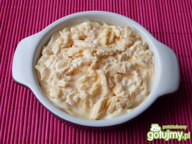 Czosnkowy żółty ser  Czosnkowy żółty ser