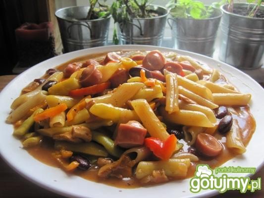 danie a'la sopa da pedra (zupa kamienna)