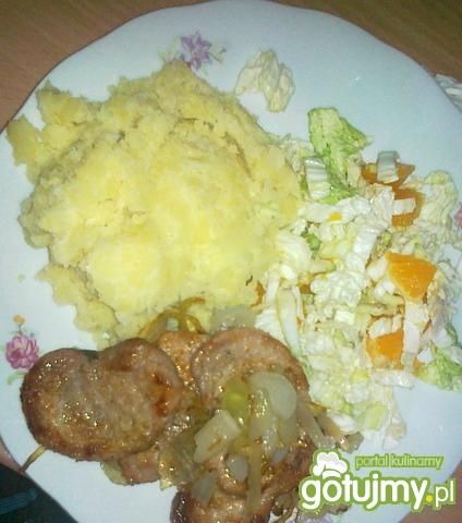 Danie z poledwicą wieprzową i cebulą