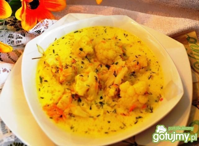 Delikatna wegetariańska  kalafiorowa 