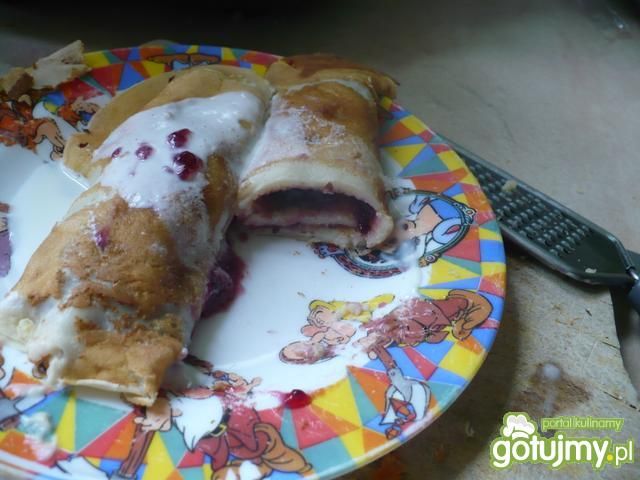 Delikatne naleśniki waniliowe