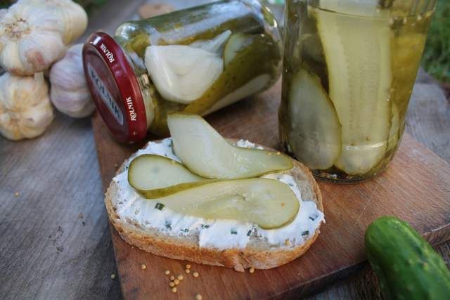 Delikatne ogórki kanapkowe