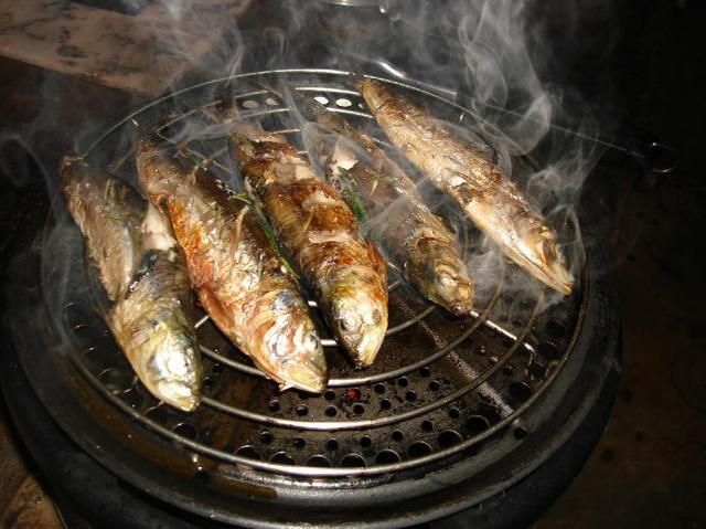 Delikatnie wędzone filety z pstrąga Delikatnie wędzone filety z pstrąga