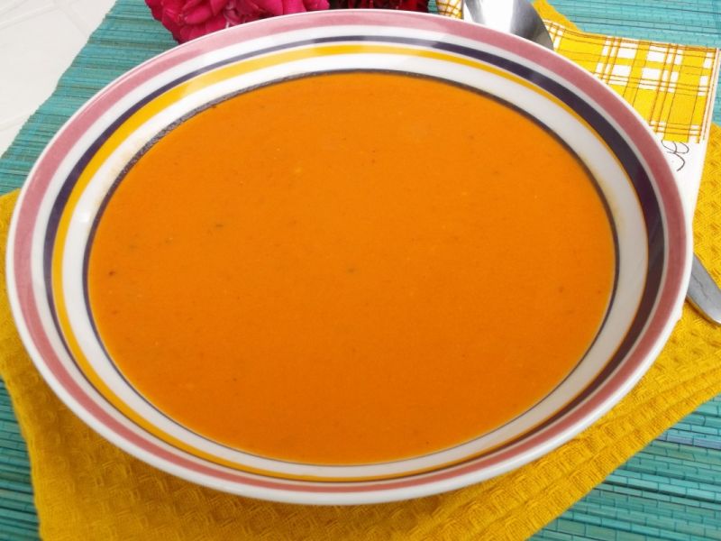 Delikatny krem z cukinii