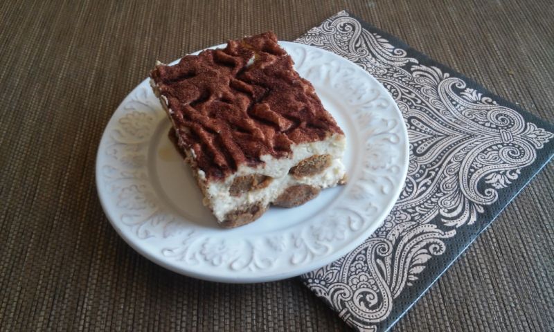 Deser ala tiramisu bez jajek  Deser ala tiramisu bez jajek
