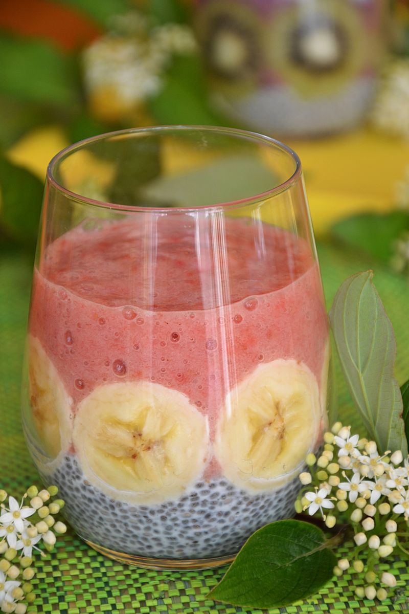 Deser bez cukru (chia i truskawki)  Deser bez cukru (chia i truskawki)