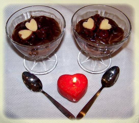 Deser budyniowy - walentynkowy .