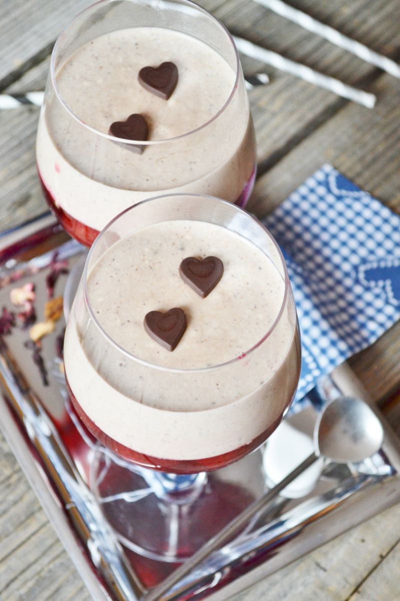 Deser  herbaciany z truskawkami Deser  herbaciany z truskawkami