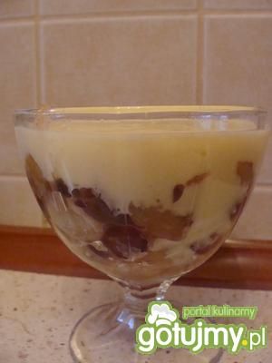 Deser jabłkowy z sosem waniliowym